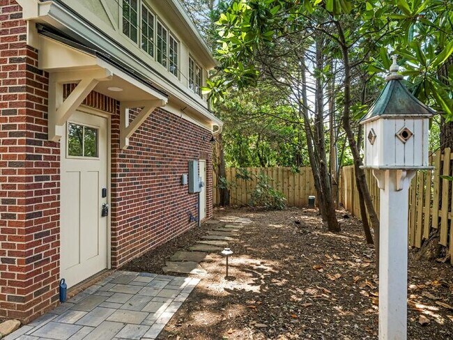 Photo - 1105 Ordermore Ave