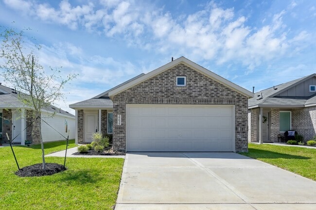 Building Photo - 29635 Knollwood Bay Rd