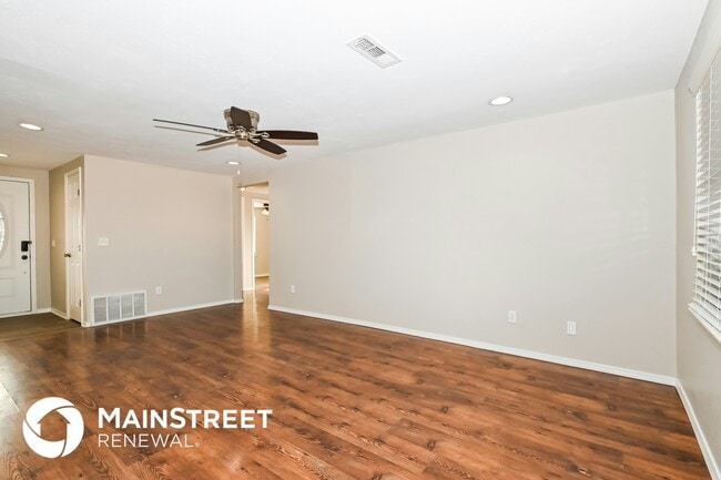 Photo - 1105 S Avery Dr