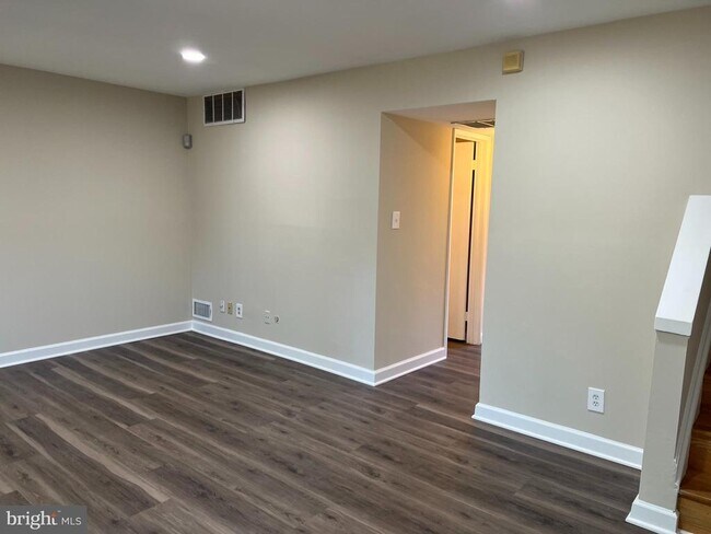 Photo - 1635 Westwind Way