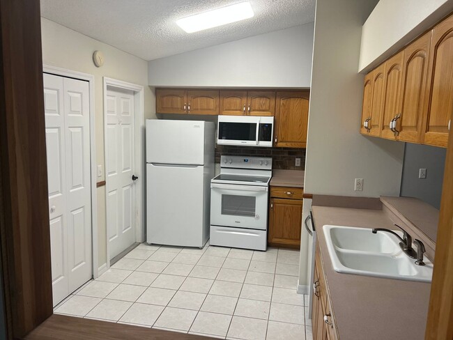 Photo - Beautiful 3 Bed/2 Bath Single Family Home In Deltona!!
