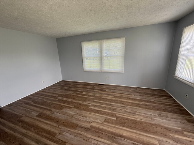 Photo - 360 Floyd St