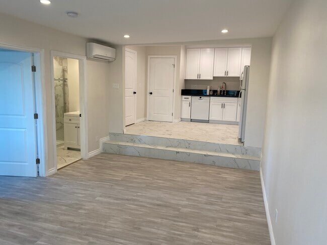 Photo - 16747 Bermuda St