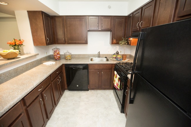 Photo - Edgewood Commons 601