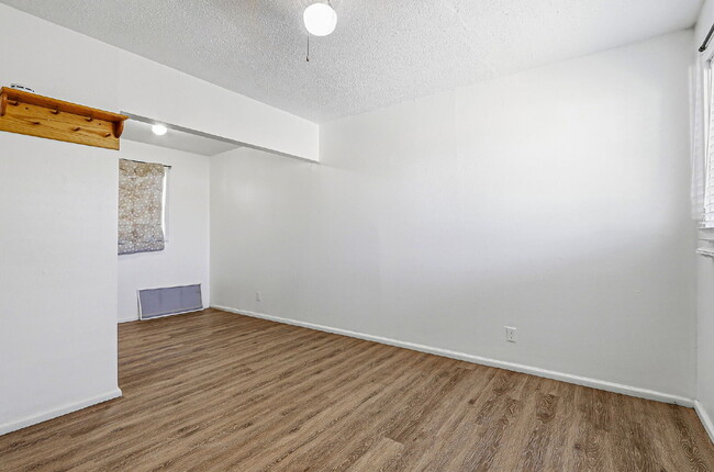 Photo - 79904$600 rent. Water and trash included in this 1 bedroom 1 bath apartment. Unit 4