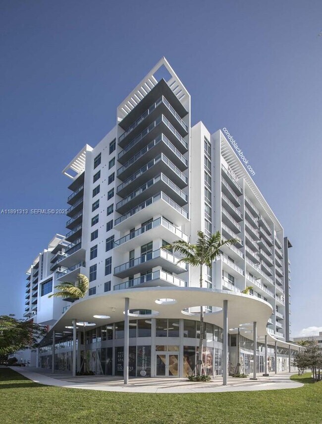 Building Photo - 3900 Biscayne Blvd Unit S-318