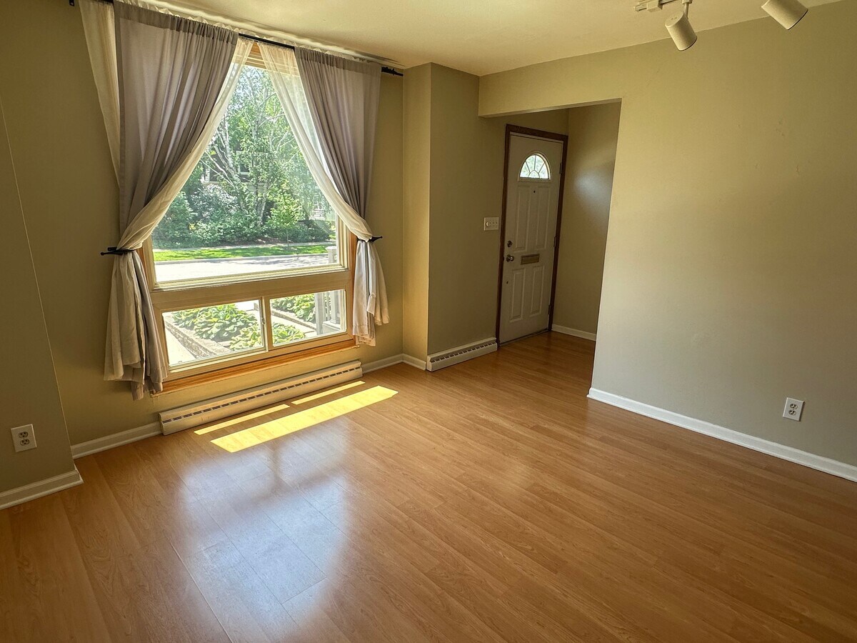 Photo - 2526 E Stratford Ct Townhome