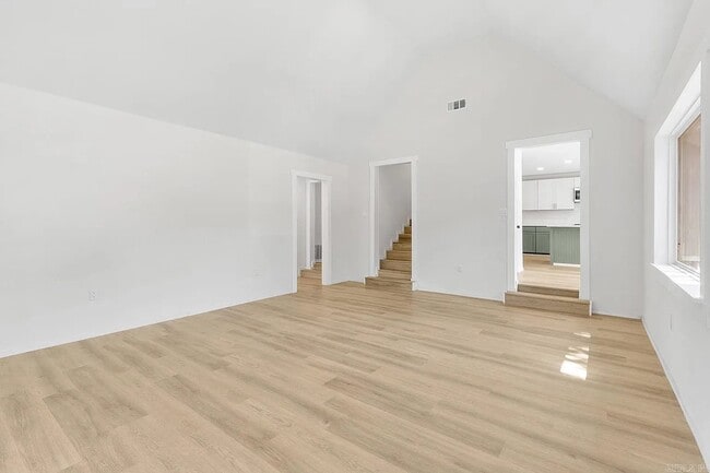 Photo - 83 Dunn Hill Cir