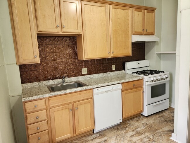 Photo - 135 W Hubbard Ave Unit 135 W. Hubbard