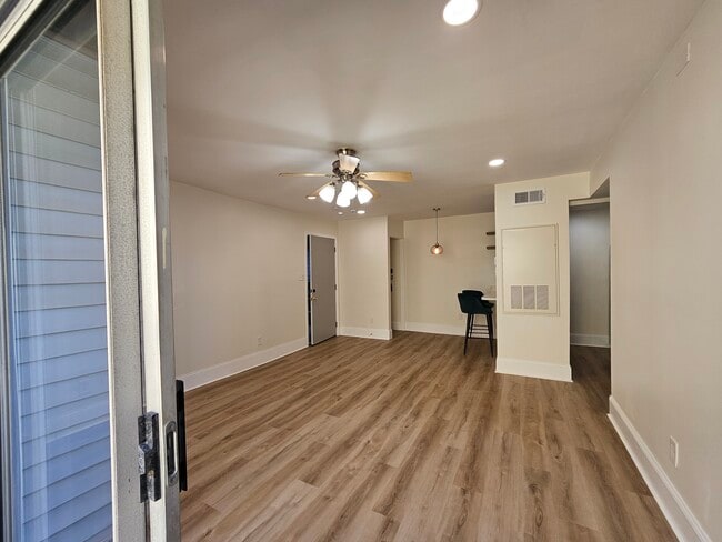 Photo - 4833 Zenith St Unit 12