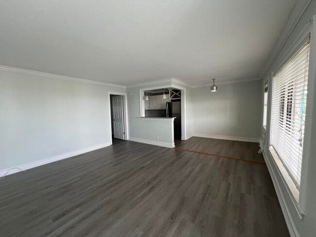 Photo - 131 Shore Ct Unit C1