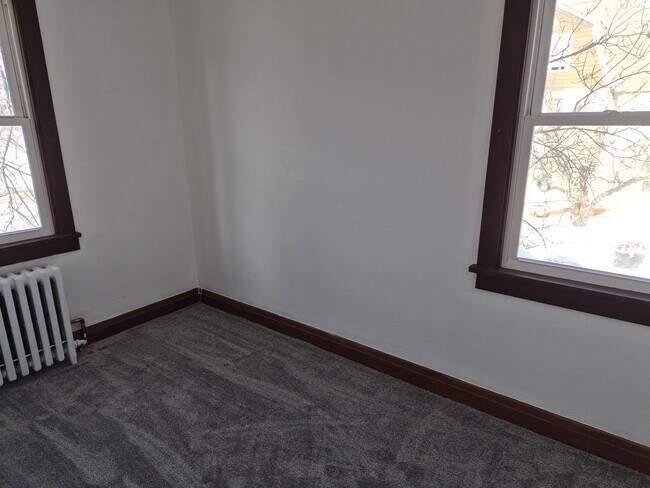516 1st St N Unit 1