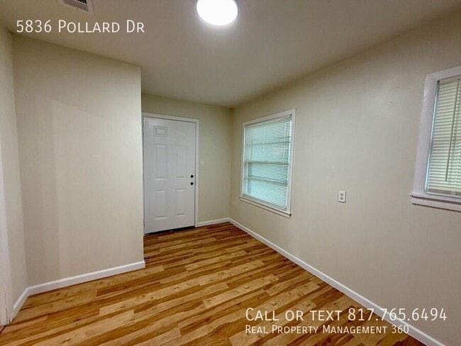 Photo - 5836 Pollard St
