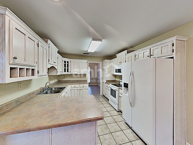 Photo - 1123 Tara Dr