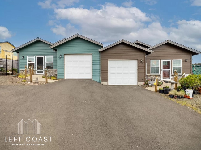 Building Photo - 5371 NE Wave Ln