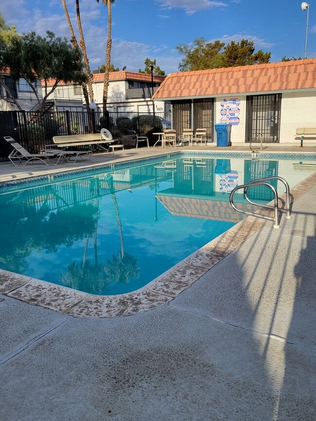 Photo - Rent Ready Single Story Townhome 3/2/ with...