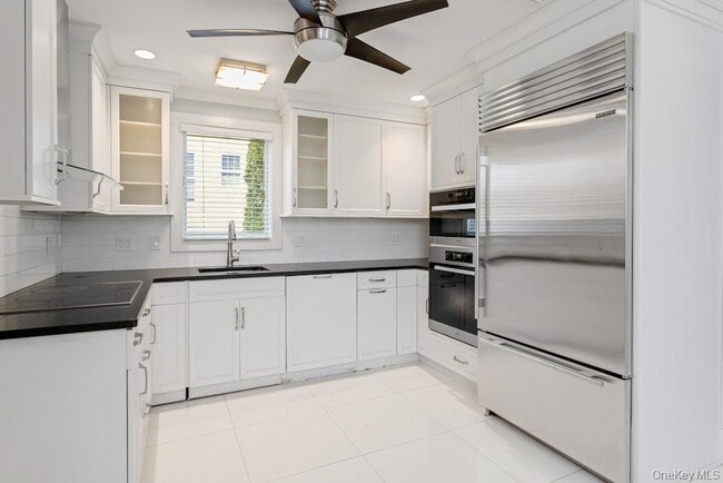 Photo - 155 White Rd