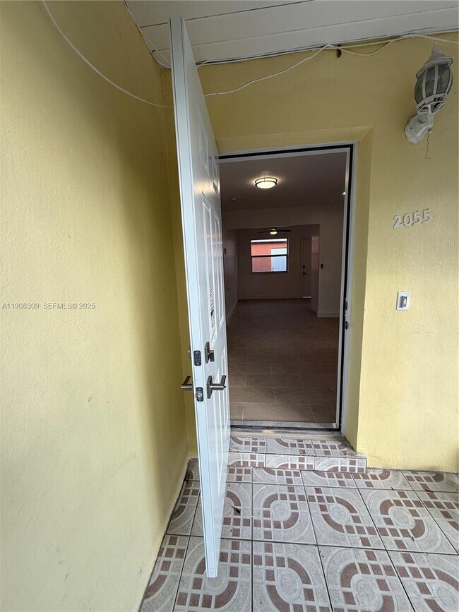 Photo - 2051-2055 NE 167th St Unit 2055