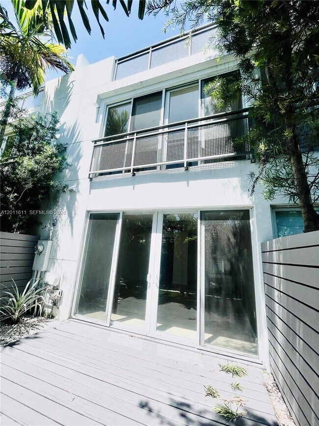 Photo - 822 NE 19th Ave
