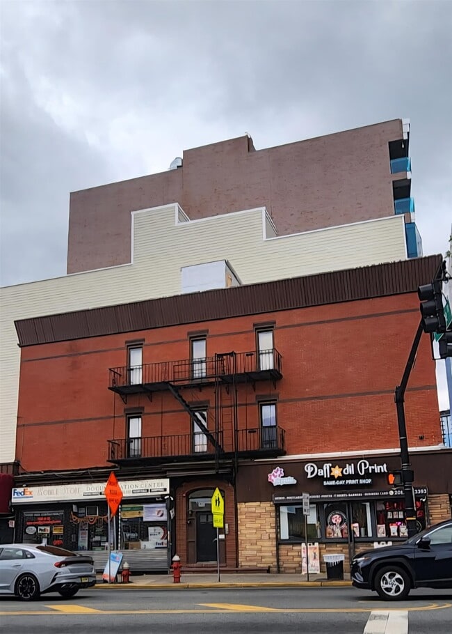 Building Photo - 2976 John F. Kennedy Blvd Unit 2