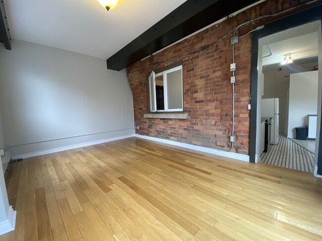 Photo - 312 Cooper St Unité 4