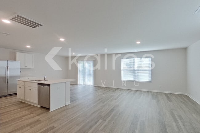 Photo - 125 Inez Ave