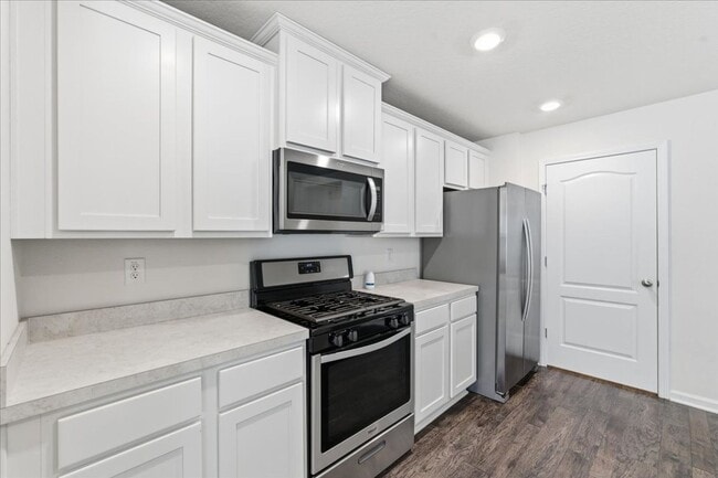 Photo - Welcome to this beautiful 3-bedroom, 2-bathroom home located in the heart of Bunnell!!