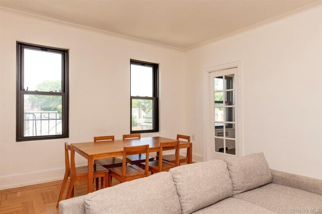 Photo - 76-66 Austin St Unit 3L