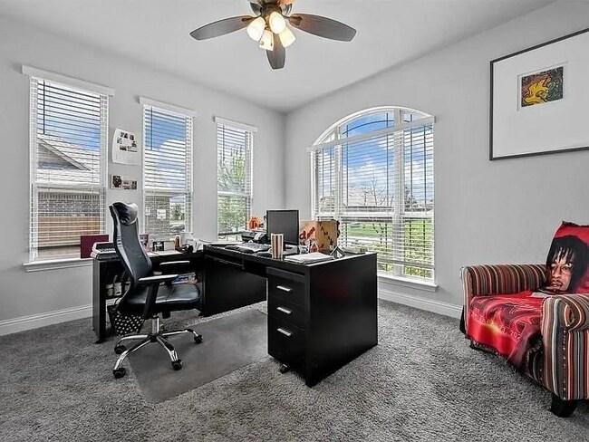 Photo - 1902 Sunflower Dr