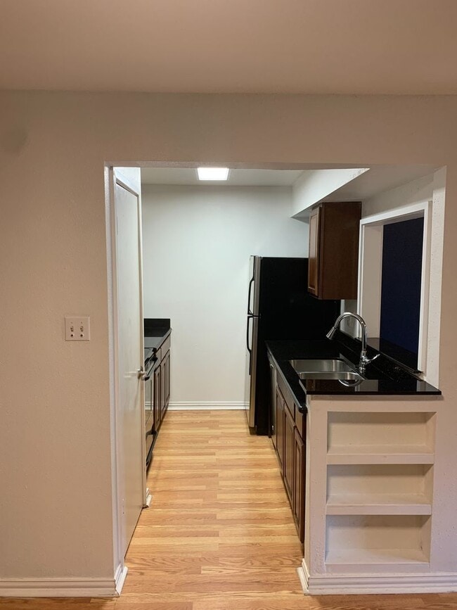 Photo - 1100 Augusta Dr Unit Apt 18