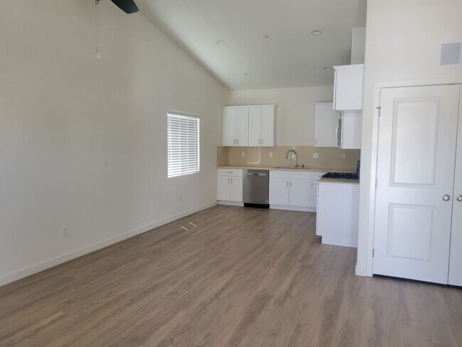 Photo - 8617 Frankie Lou St Unidad 8617 Frankie Lou St  A