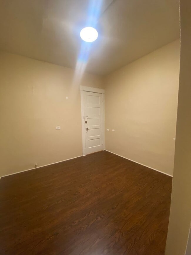 Uptowner Apartments