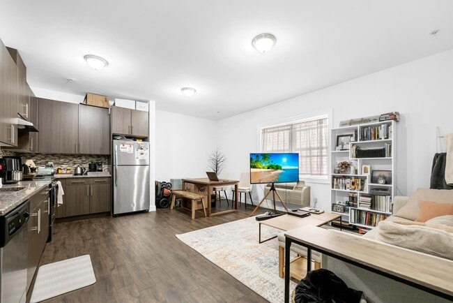 Photo - 422-424-424 63rd St Unit 402