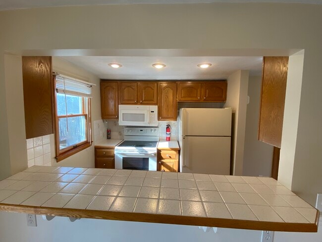 Photo - 9C Holman Rd Unit 2nd Floor