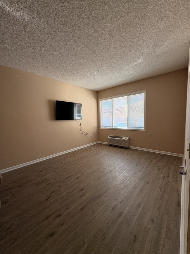 Photo - 555 Highland Dr Unit 105