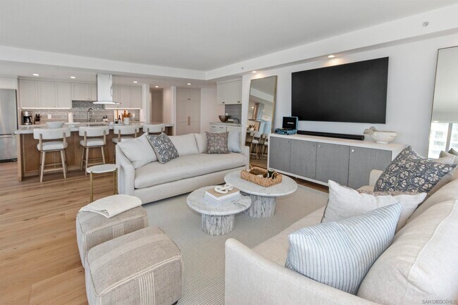 1710 Avenida Del Mundo Unit 803