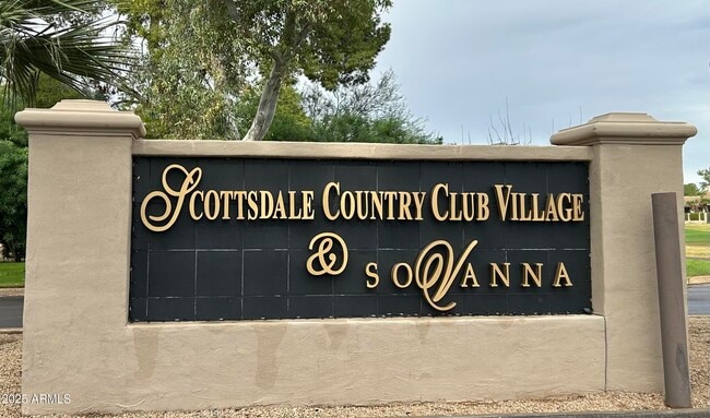 Photo - 11000 N 77th Pl