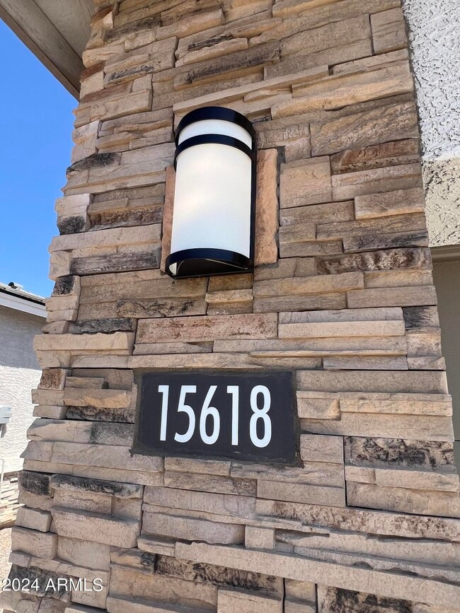 Photo - 15618 W Desert Hollow Dr