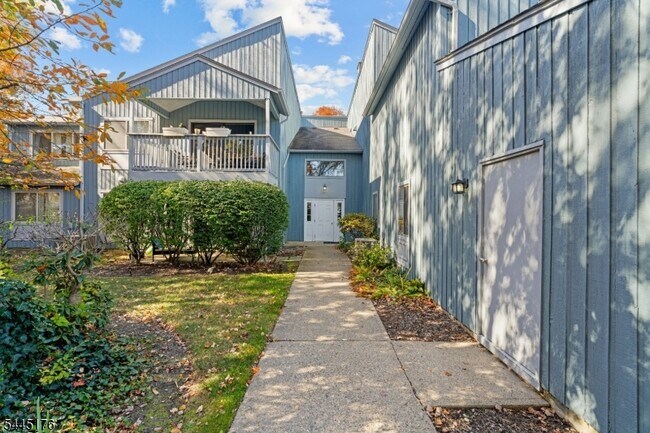Photo - 51 Drake Ln
