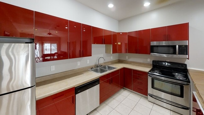 Photo - 401 W Springfield Ave