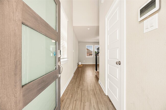 Photo - 17462 Buckeye Br