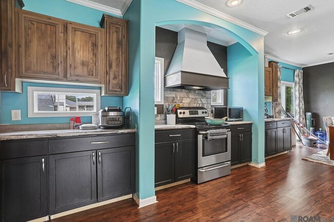 Photo - 5711 Rollins Rd