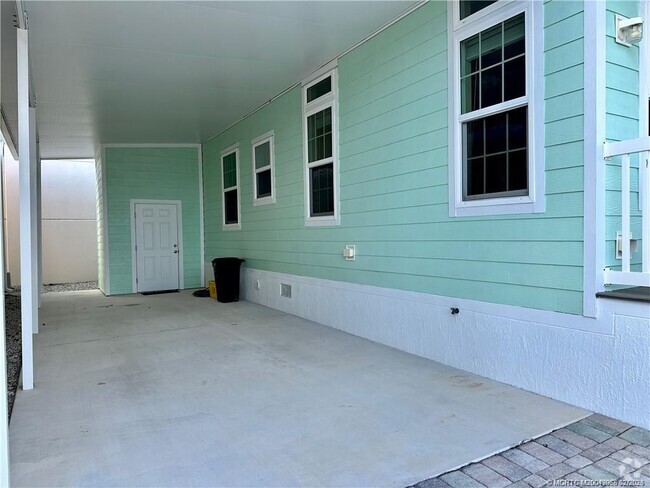 Building Photo - 139 NE Coastal Dr Rental