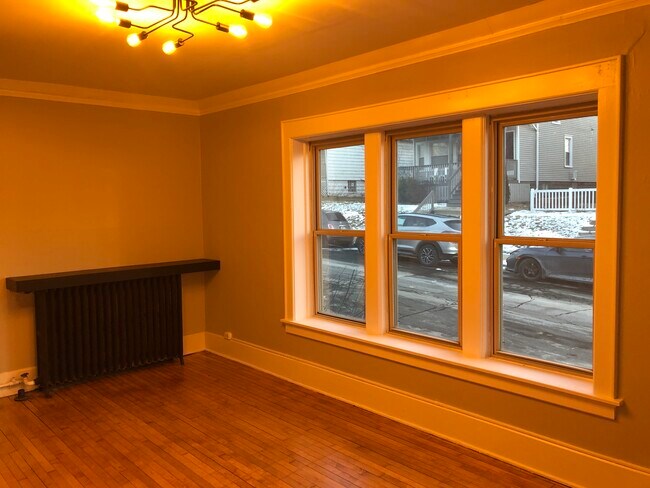 Photo - 318 E Deer Pl