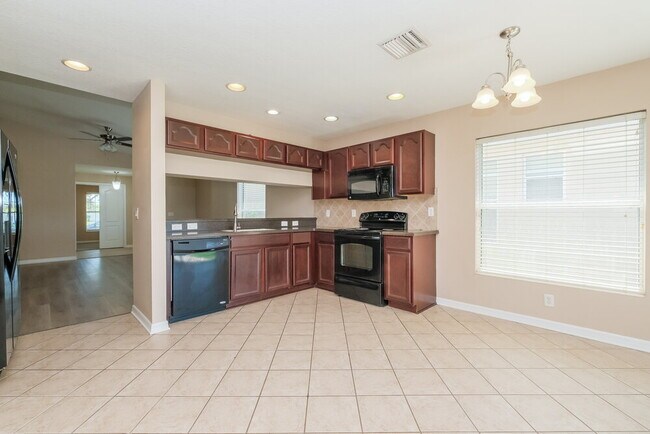 Photo - 1010 Larwood Pine Dr