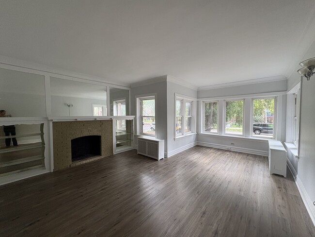 Building Photo - 2754 W Giddings St Unit 1