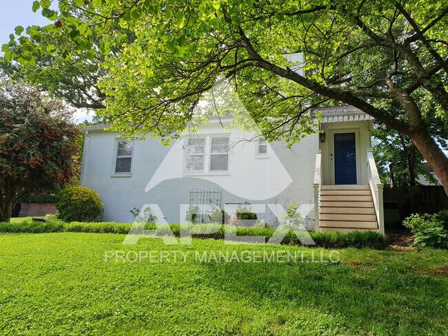 Photo - NORTH KNOX - 3 Bd Single Family Brick Ranc...