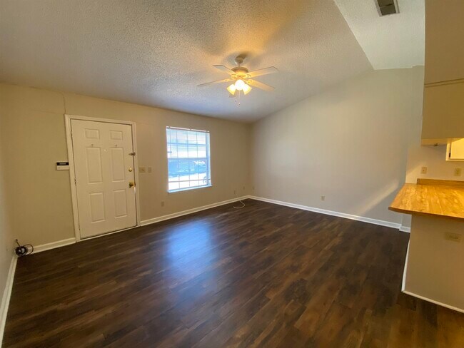 Photo - 2362 Hartsfield Way House