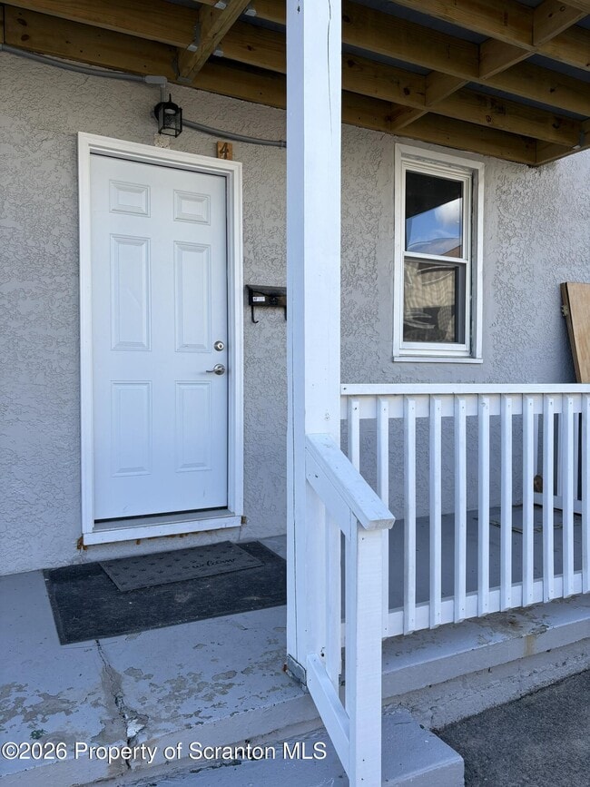 Building Photo - 107 Homestead St