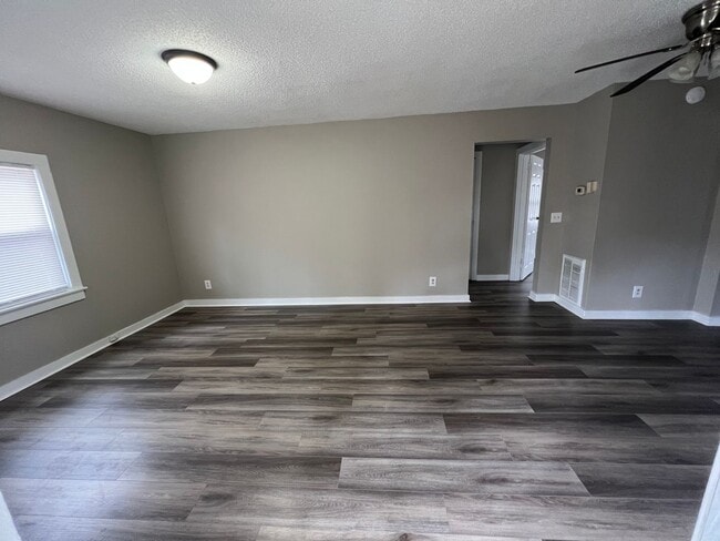 Building Photo - Two Bedroom Home in Chattanooga TN